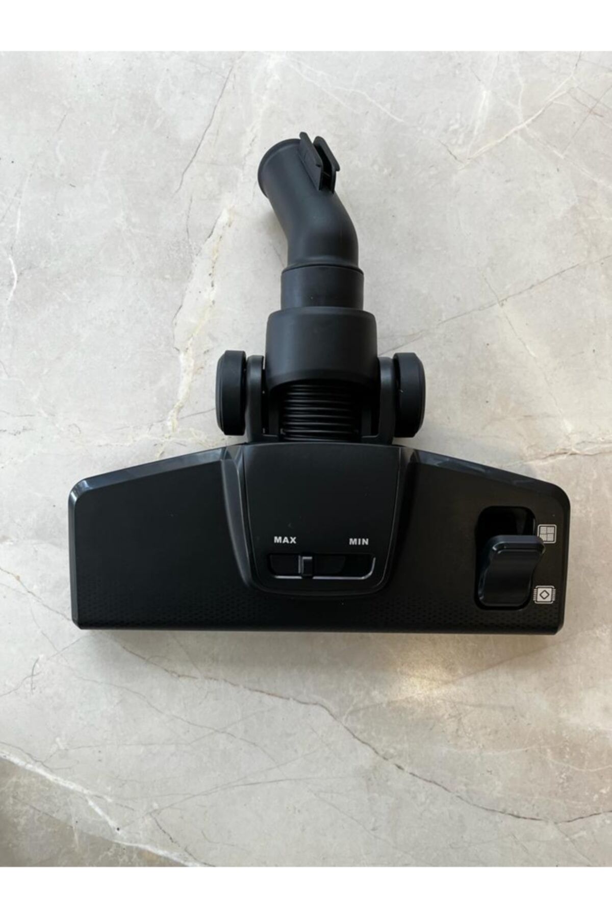 KARACA Vantuz Halı Ve Parke Fırçası V8 Orjinal Yetkili Servis Güvencesiyle